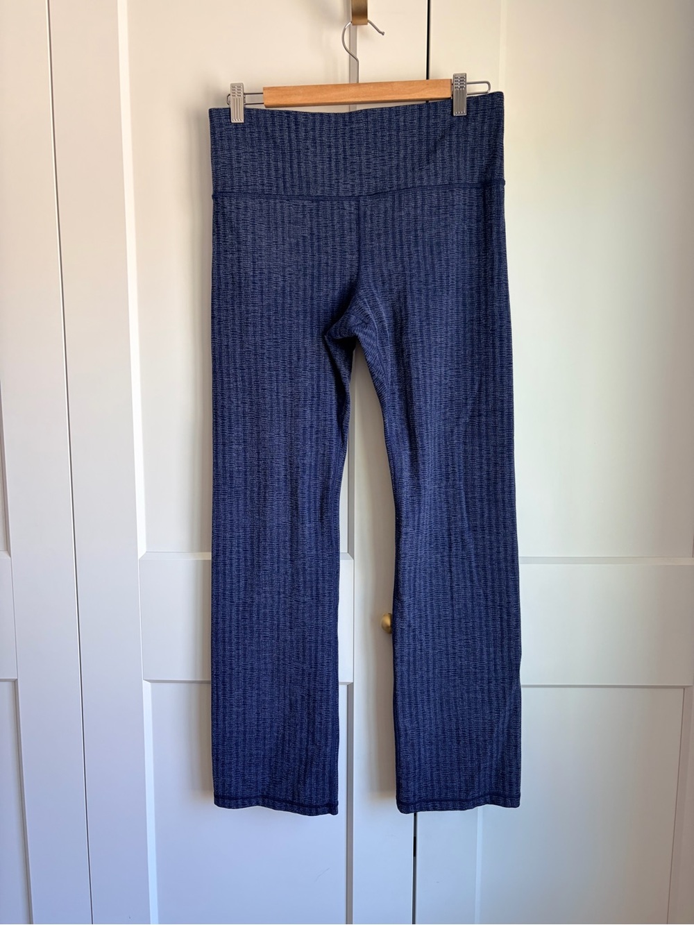 Athleta Elation Textured Straight Leg Dark Blue High-Rise Leggings | L - Picture 3 of 6